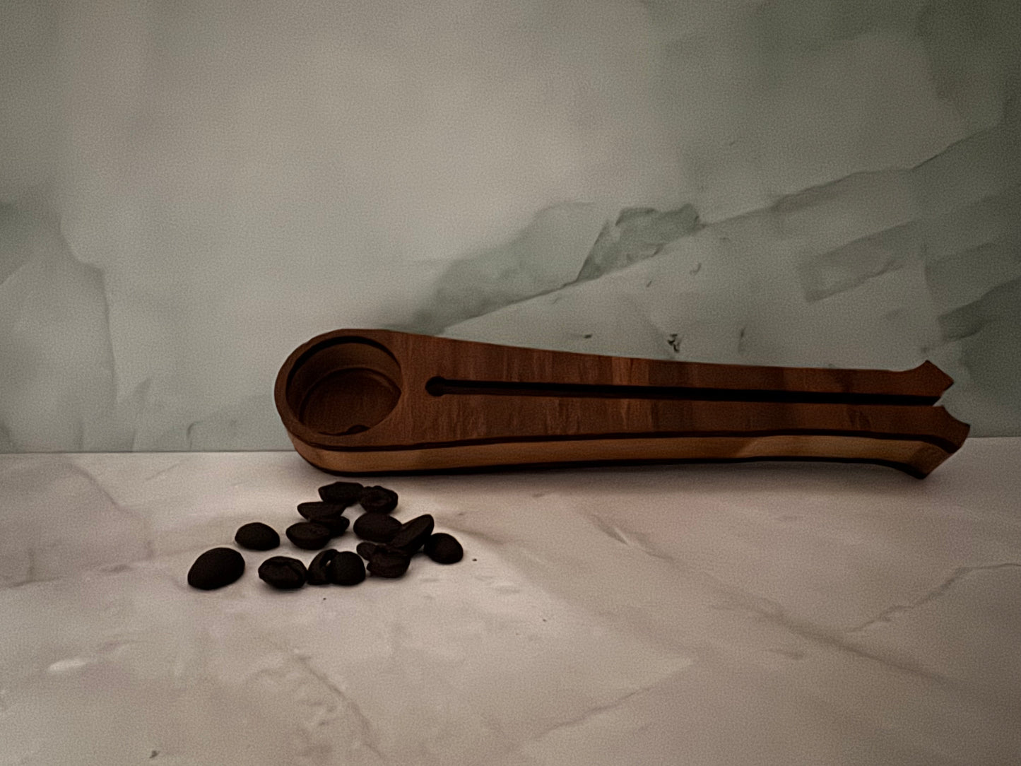 Coffee scoop / clip